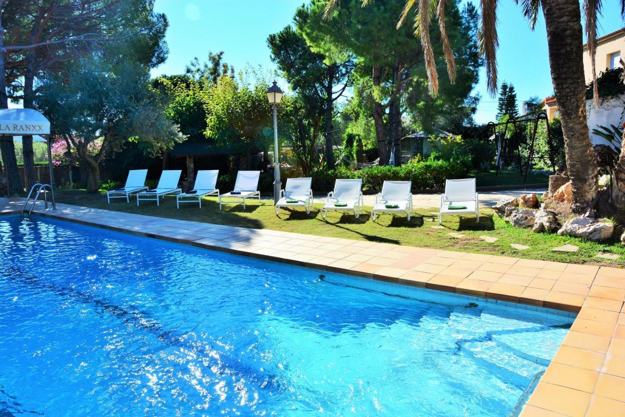 Villa Sitges El Ranch Amaizing Outdoor Areas Beaches At 5 Minutes Walk Sitges At 15 Min Drive Ac Pool Jacuzzi & Garden Xxl Calafell Extérieur photo