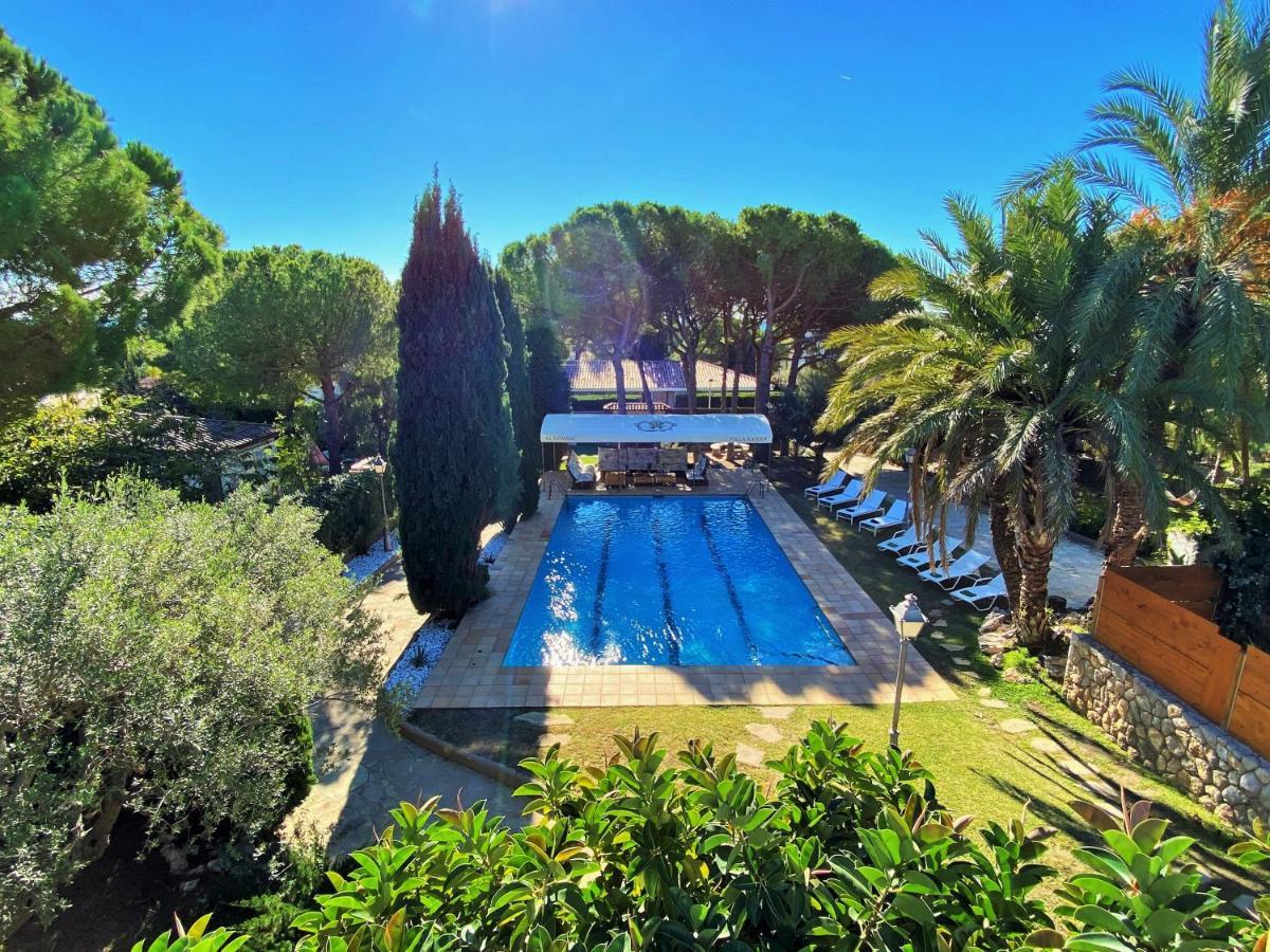 Villa Sitges El Ranch Amaizing Outdoor Areas Beaches At 5 Minutes Walk Sitges At 15 Min Drive Ac Pool Jacuzzi & Garden Xxl Calafell Extérieur photo