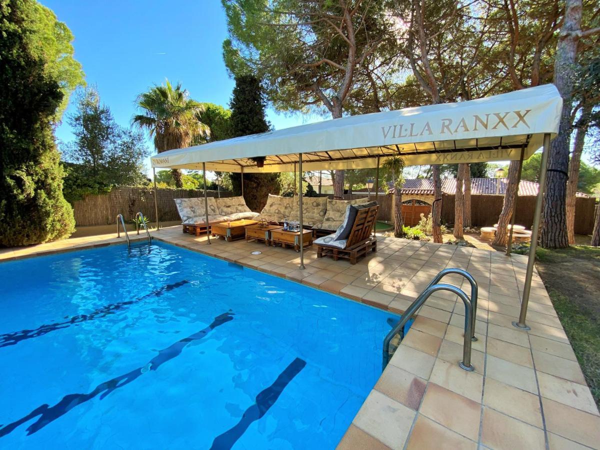 Villa Sitges El Ranch Amaizing Outdoor Areas Beaches At 5 Minutes Walk Sitges At 15 Min Drive Ac Pool Jacuzzi & Garden Xxl Calafell Extérieur photo