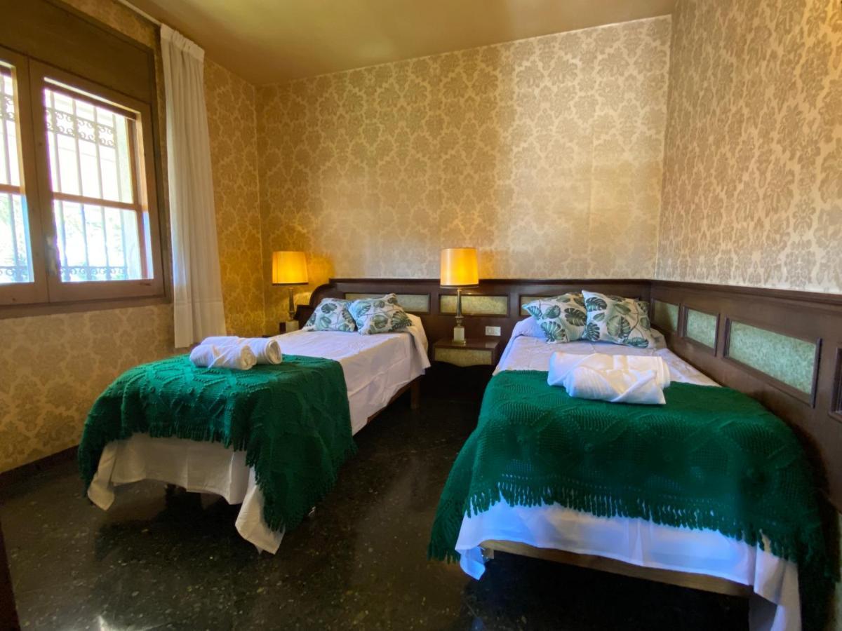 Villa Sitges El Ranch Amaizing Outdoor Areas Beaches At 5 Minutes Walk Sitges At 15 Min Drive Ac Pool Jacuzzi & Garden Xxl Calafell Extérieur photo