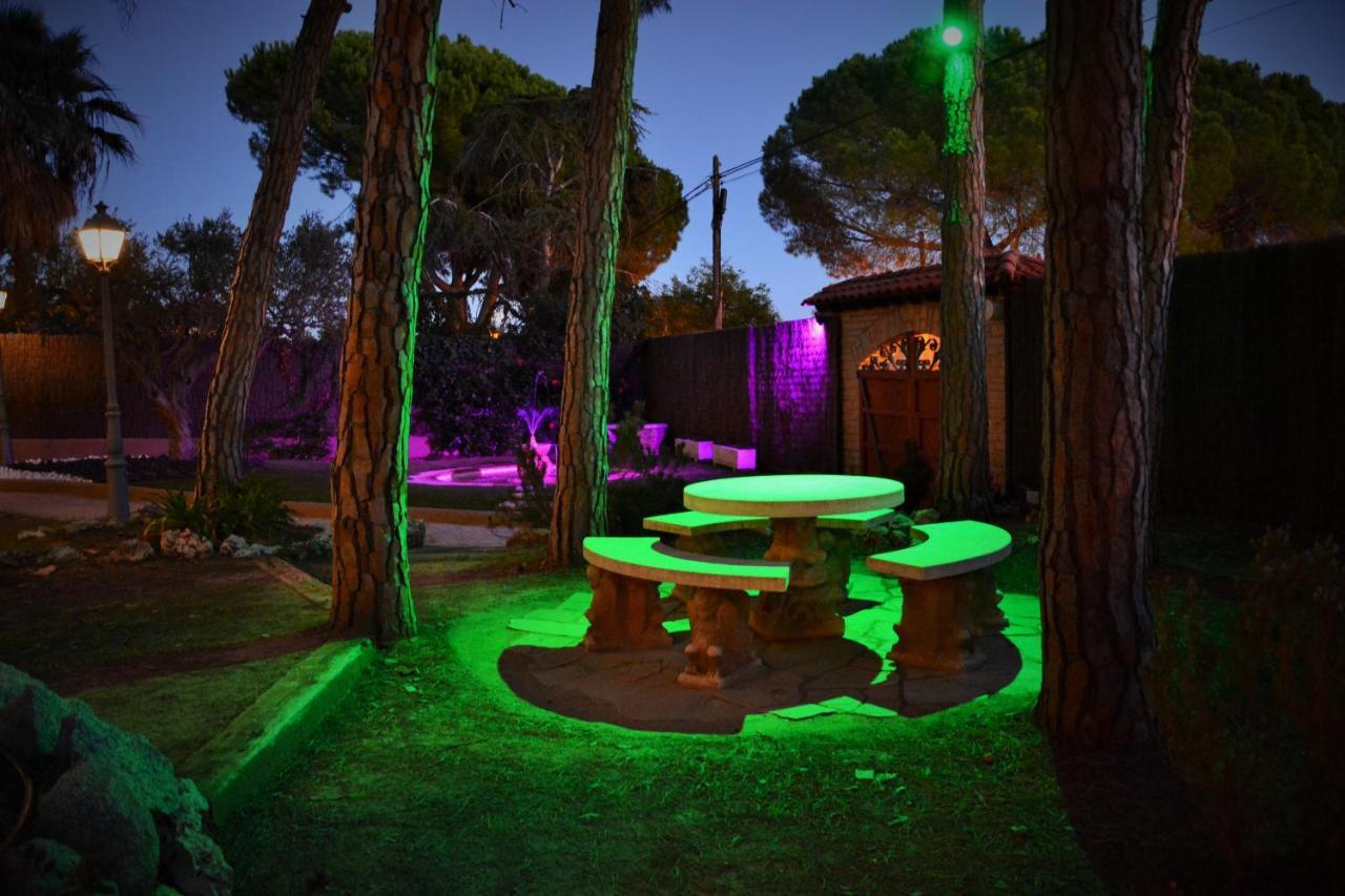 Villa Sitges El Ranch Amaizing Outdoor Areas Beaches At 5 Minutes Walk Sitges At 15 Min Drive Ac Pool Jacuzzi & Garden Xxl Calafell Extérieur photo