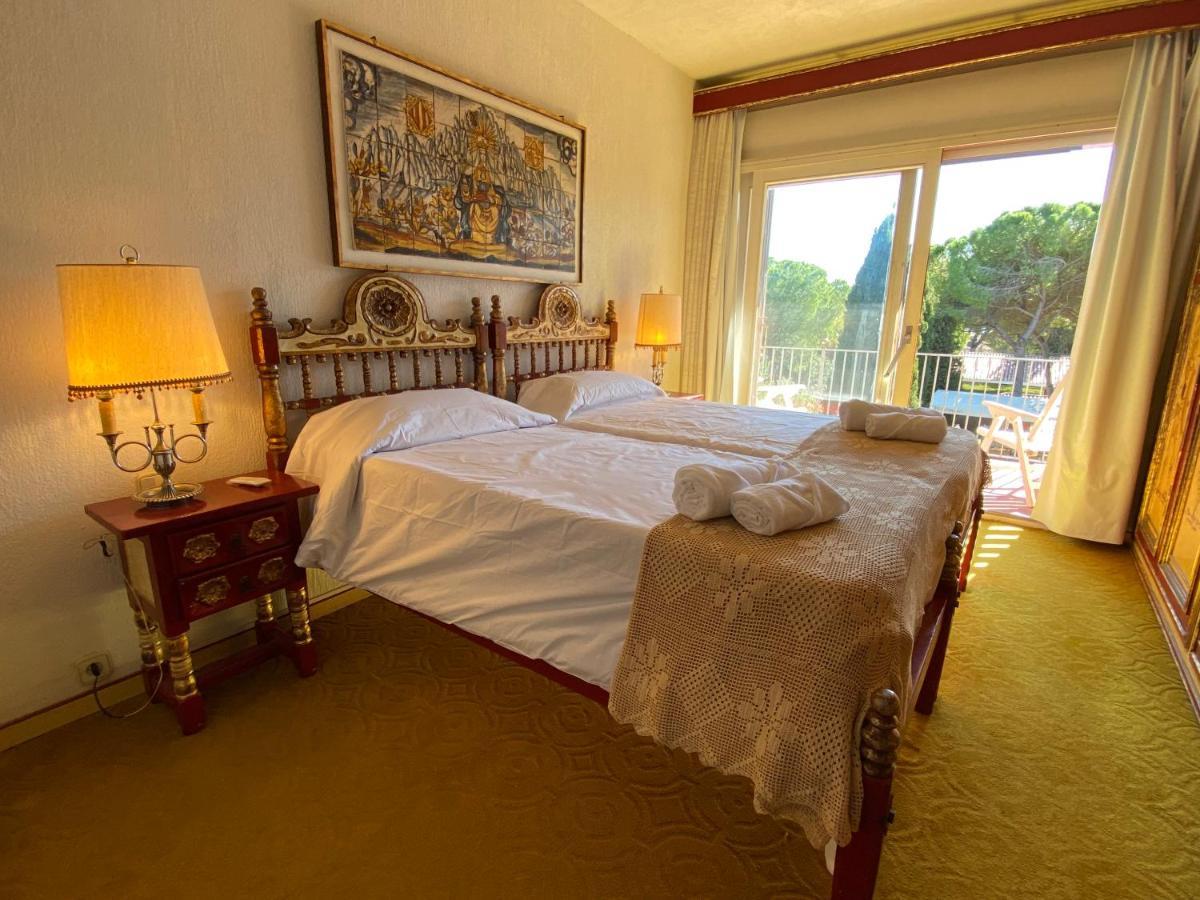 Villa Sitges El Ranch Amaizing Outdoor Areas Beaches At 5 Minutes Walk Sitges At 15 Min Drive Ac Pool Jacuzzi & Garden Xxl Calafell Extérieur photo