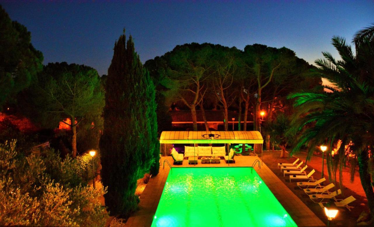 Villa Sitges El Ranch Amaizing Outdoor Areas Beaches At 5 Minutes Walk Sitges At 15 Min Drive Ac Pool Jacuzzi & Garden Xxl Calafell Extérieur photo