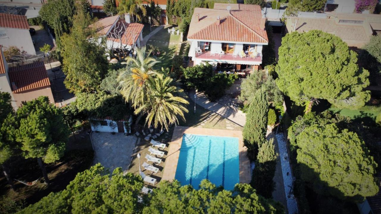 Villa Sitges El Ranch Amaizing Outdoor Areas Beaches At 5 Minutes Walk Sitges At 15 Min Drive Ac Pool Jacuzzi & Garden Xxl Calafell Extérieur photo