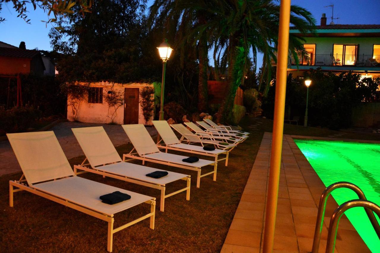Villa Sitges El Ranch Amaizing Outdoor Areas Beaches At 5 Minutes Walk Sitges At 15 Min Drive Ac Pool Jacuzzi & Garden Xxl Calafell Extérieur photo